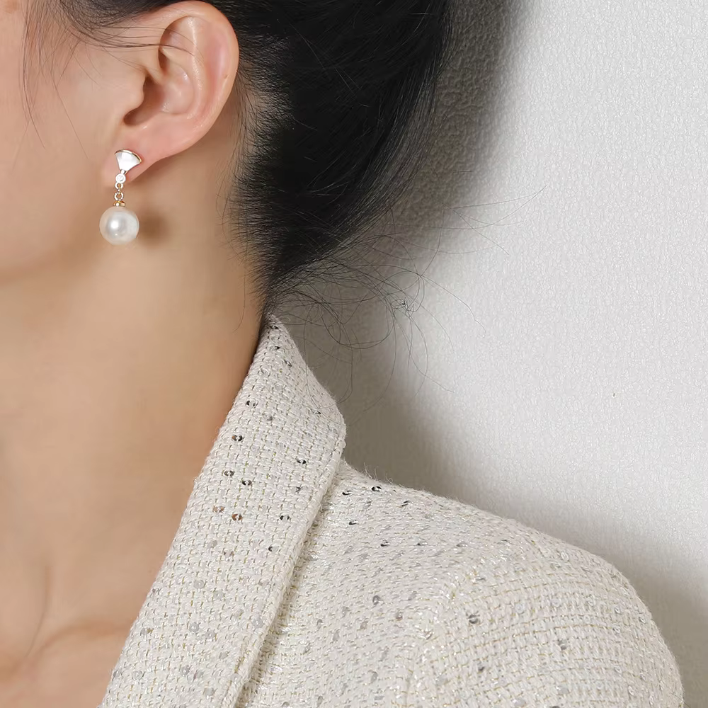 Eleganta silverpärlörhängen