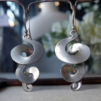 Silver Vintage Spiralörhängen