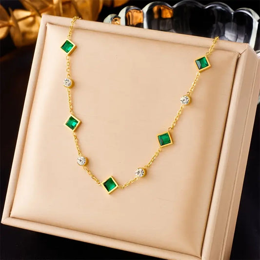 Elegant smaragdhalsband