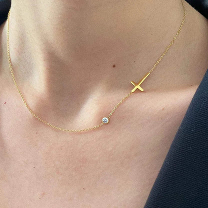 Halsband med strålande sidledskors