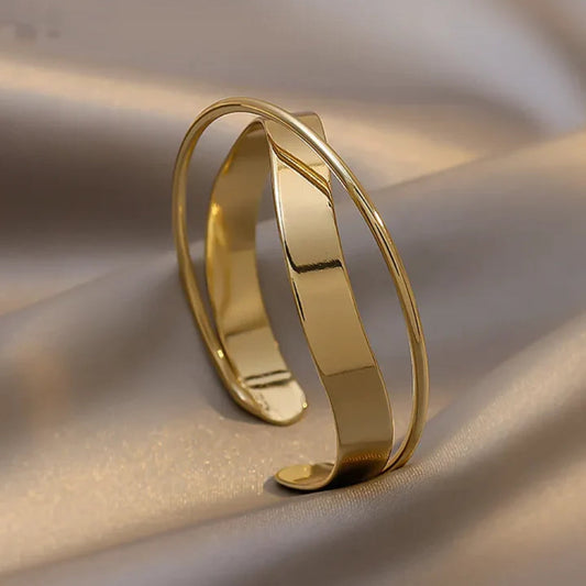 Klassiskt gyllene armband 