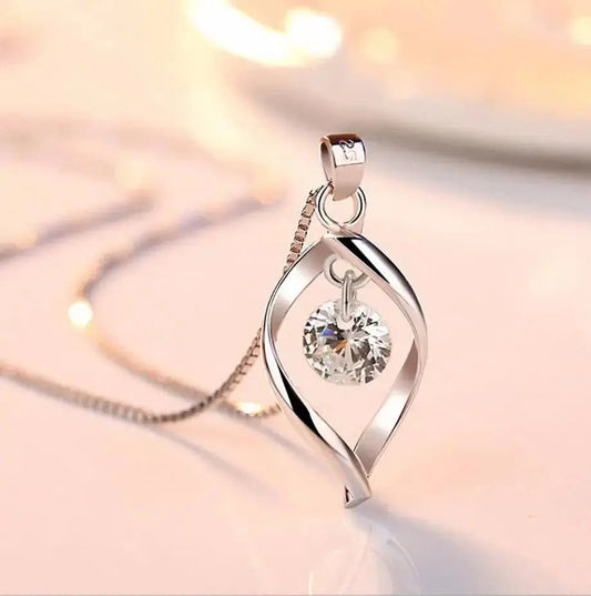 Halsband med zirkonia i silver