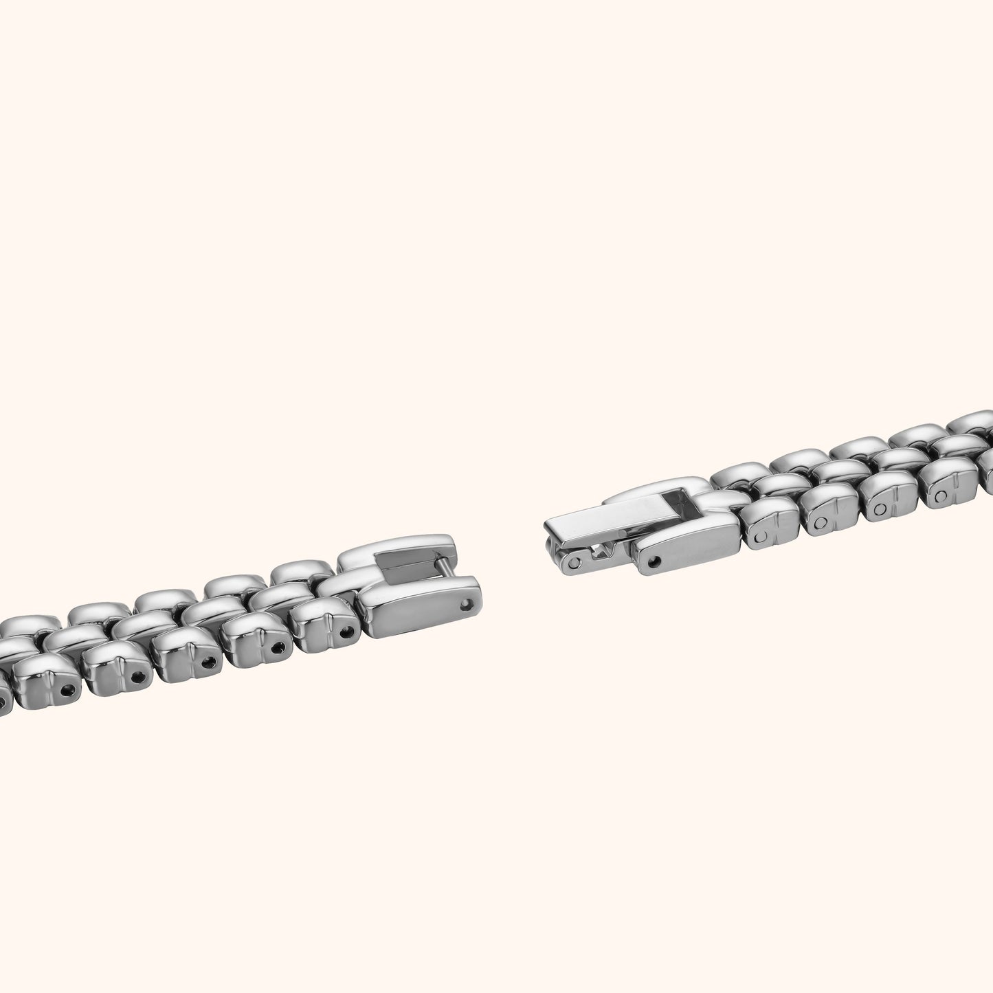 Klassisk minimalistisk silverklocka