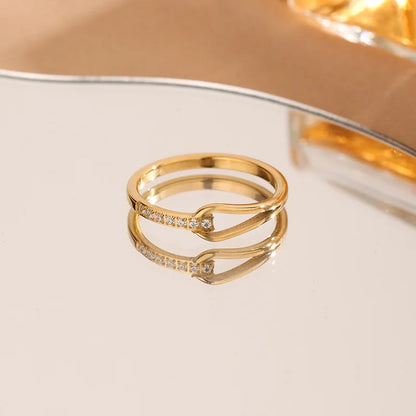 Geometrisk elegant guldring