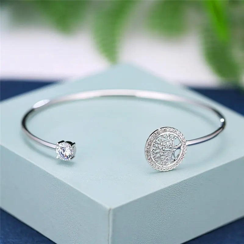 Justerbart armband med livets träd-design 