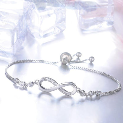 Justerbart silverarmband med oändlighetssymbol 