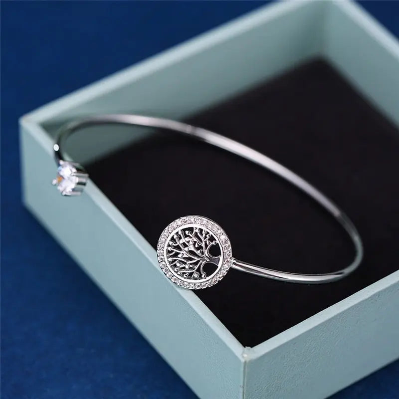 Justerbart armband med livets träd-design 