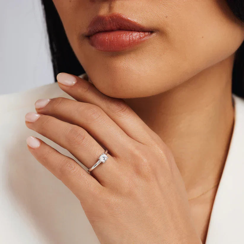 Mira Castelle Ring | Vitt guld