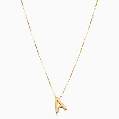 Halsband med kärleksbrevinitialer