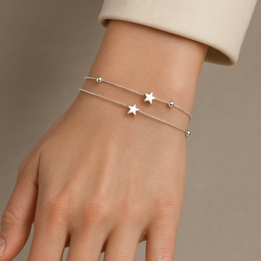 Silverarmband med stjärnor 