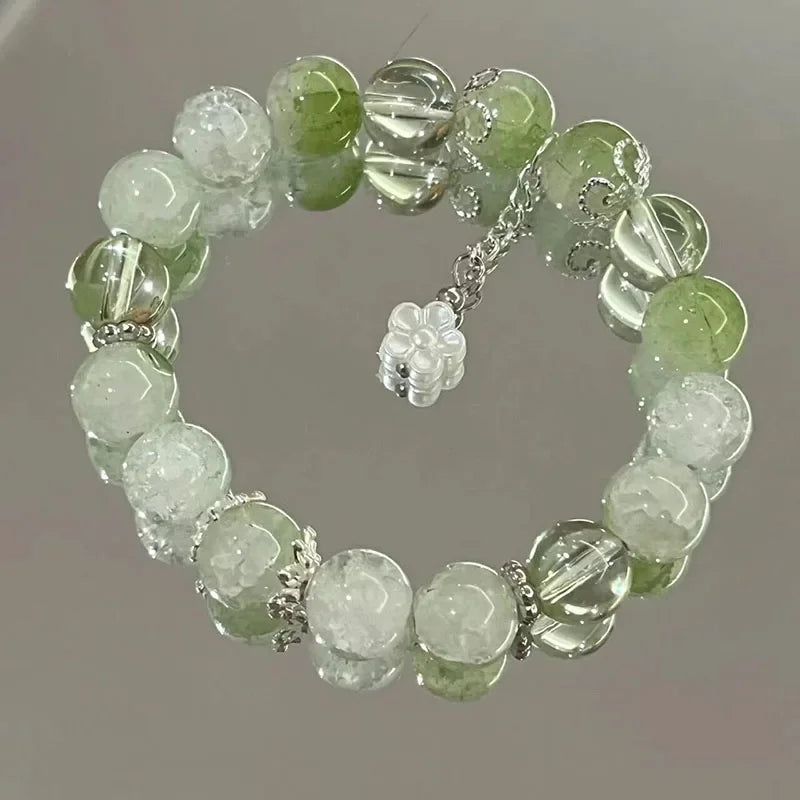 Armband med stjärntofs och kristall 