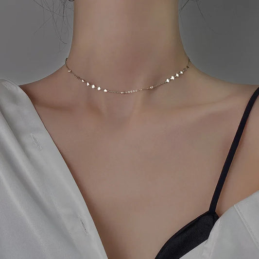 Minimalistiskt chokerhalsband 