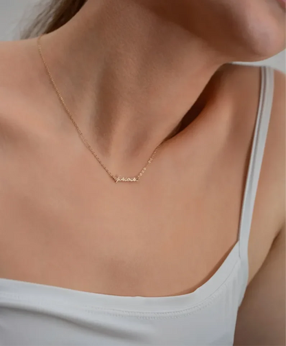 Gyllene halsband för evig kärlek