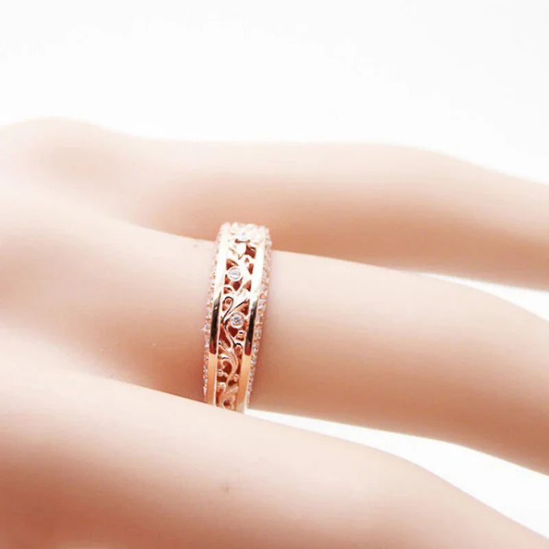 Roséguldsring med CZ-blomma