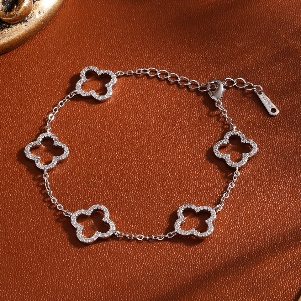 Klöverberlockarmband