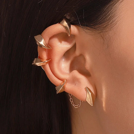 Bergqvist™ | Golden Bramble Spine Ear Cuff