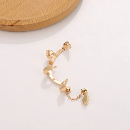 Bergqvist™ | Golden Bramble Spine Ear Cuff