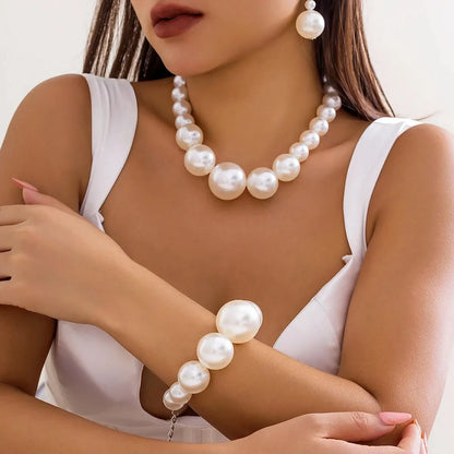 Pearl Necklace & Bracelet Set