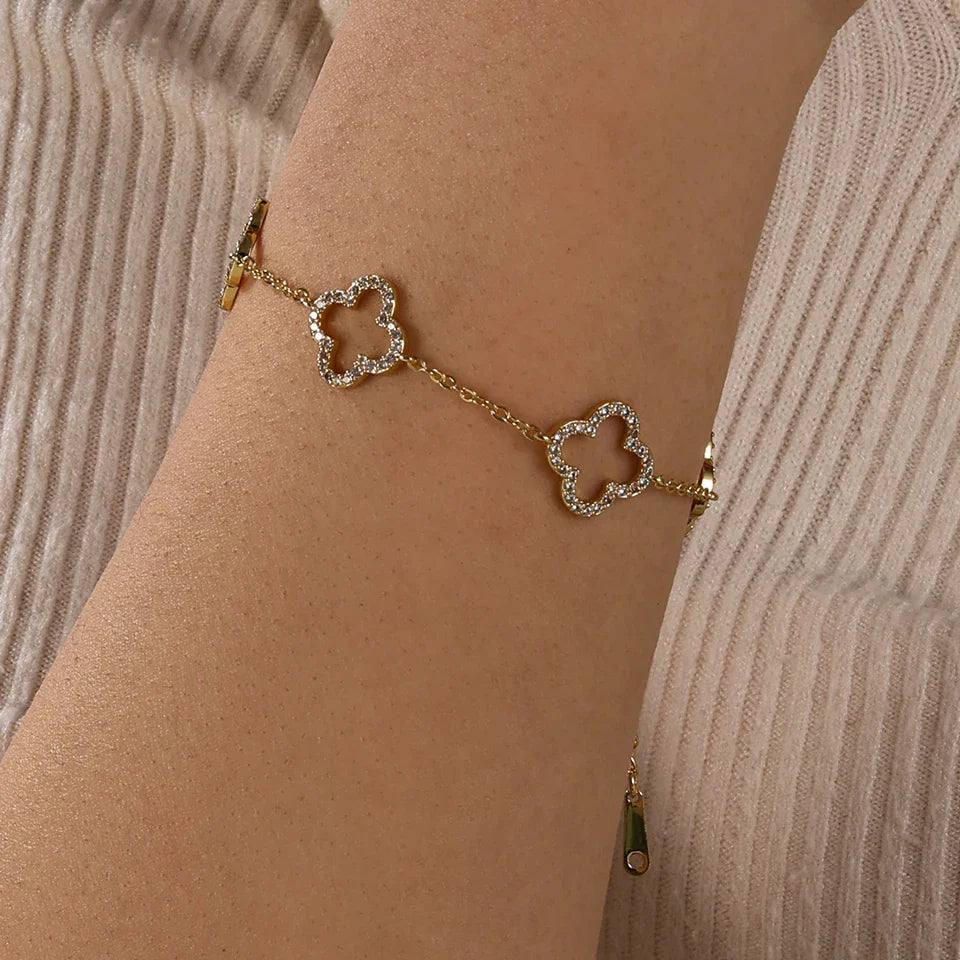 Klöverberlockarmband