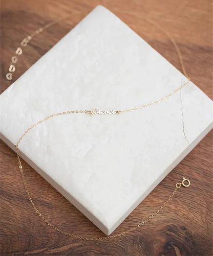 Gyllene halsband för evig kärlek