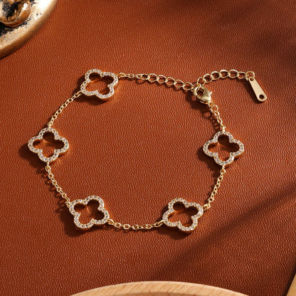 Klöverberlockarmband