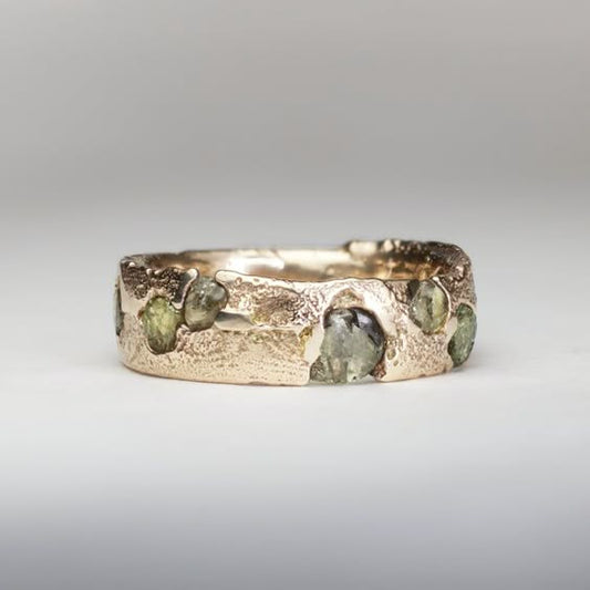 Vintage grön guld smidd ring