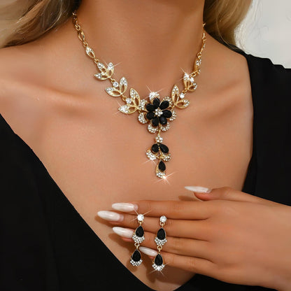 Castelle™ Halsband och örhängesset