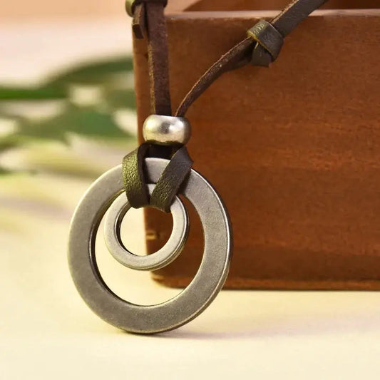 Silverpläterat läderhalsband i vintagestil