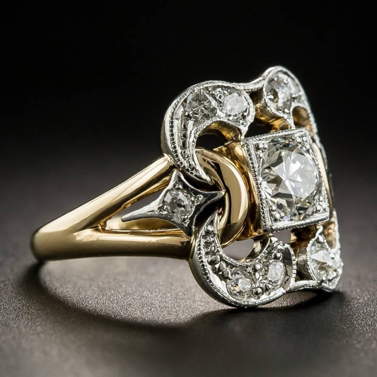 Klassisk guldring med vintage zirkonia