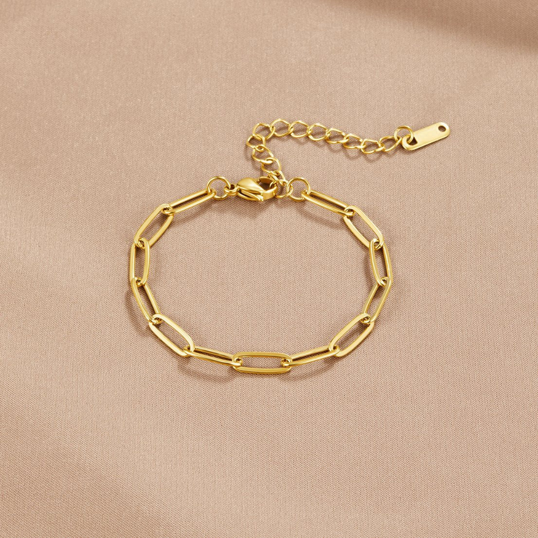 Armband med klämma i guld