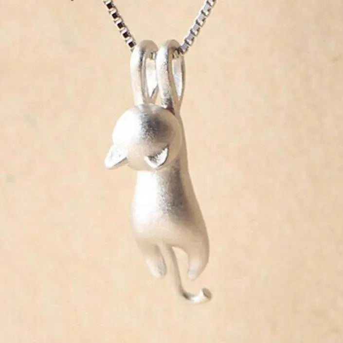 Halsband i 925 sterlingsilver med lekfull kattunge