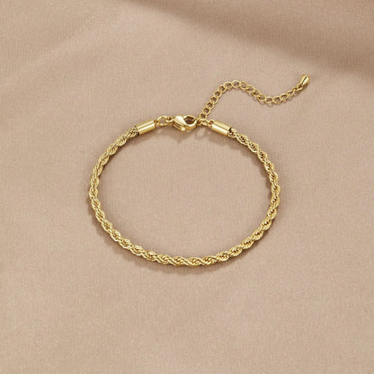 Twisted Chic Guldarmband