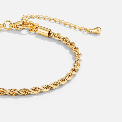 Twisted Chic Guldarmband